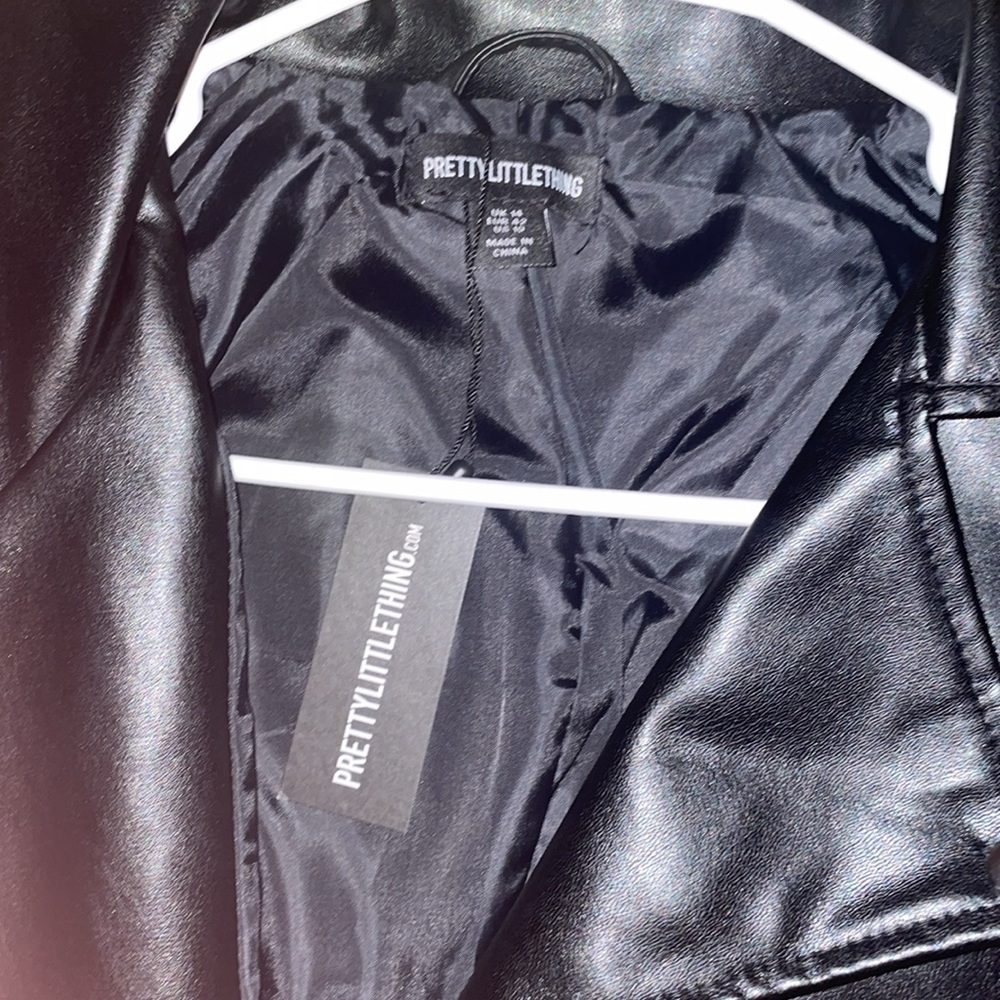 leather jacket - Picture 2 of 5
